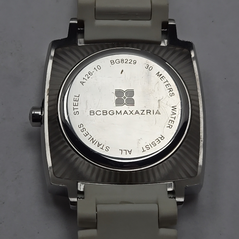 Womens BCBGMAXAZRIA BG8229 Elite Sport Watch White Rubberized Band New Battery - Picture 10 of 15